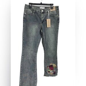 Ashley Mason vintage‎ wash red roses “love” embroidered bootcut jeans size 13/31